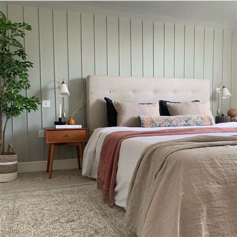 Trending Bedroom Feature Wall Ideas For 2025