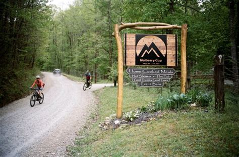 MULBERRY GAP - ADVENTURE BASECAMP (Ellijay) - Specialty Inn Reviews ...