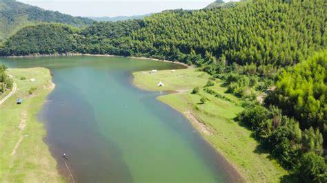 浙江湖州：老虎潭水库风景宜人-人民图片网