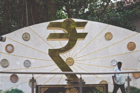 Domestic currency falls 19 paise to close at all-time low of 90.15