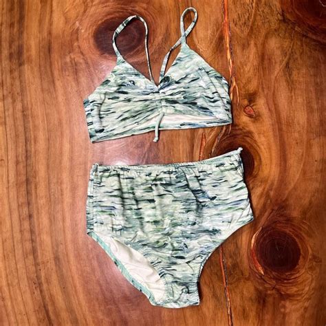 Wallpapers Samantha Brown Bathing Samantha Brown | New Hampshire Based