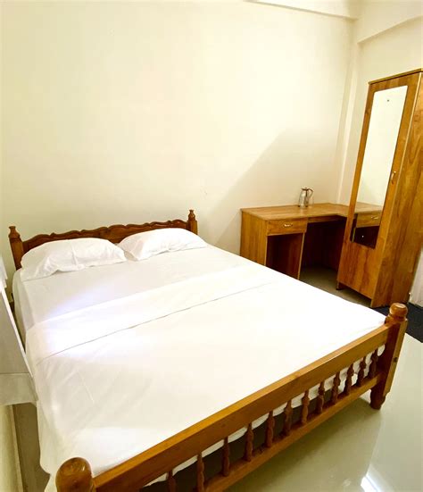 AIDY Stays - Hotel near Attukal Bhagavathy Temple