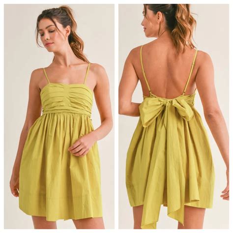 𝐊𝐡𝐚𝐭𝐭𝐡𝐚 𝐍𝐢𝐦𝐛𝐮 𝐌𝐢𝐧𝐢 𝐁𝐨𝐰 𝐃𝐫𝐞𝐬𝐬 – Do & Bee