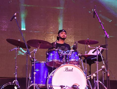 Songs With Incredible Drum Solos - DRUM! Magazine