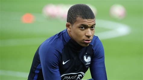 Trending: Real Madrid and Manchester City battle for Monaco's Kylian ...