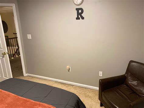 Would putting a 40-50 inch tv and a floating shelf under that look like ...