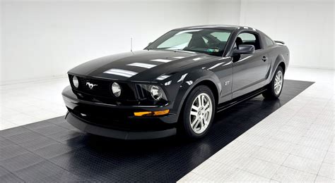 2006 Ford Mustang GT | Classic Auto Mall