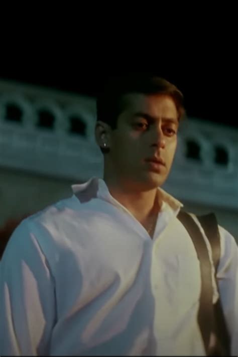 hum dil de chuke sanam: Get Latest Buzz, Updates, Gossip, Photos & Videos