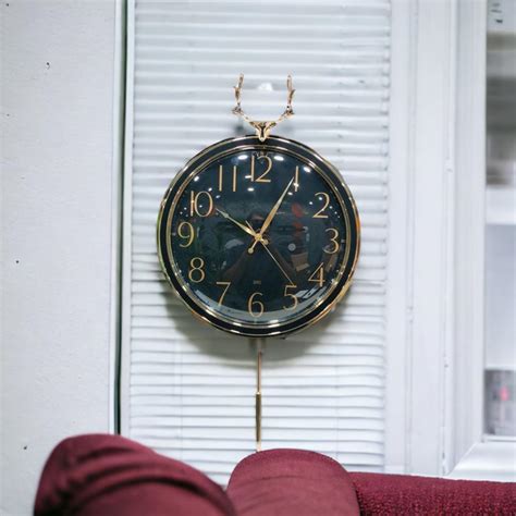 Tickling Treasures Clock – VIIVAZ