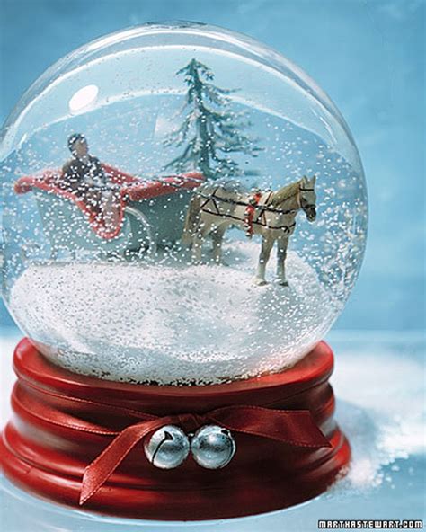 Make a DIY Snow Globe to Complete Your Holiday Décor | Christmas snow ...