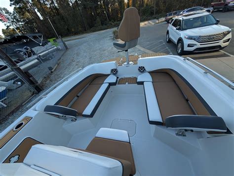 2025 Starcraft SVX 211 OB, Durham North Carolina - boats.com