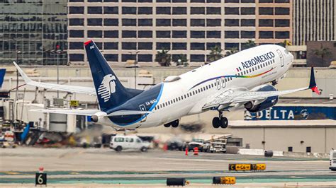 Texas lawmakers urge Trump to save key Mexico flight