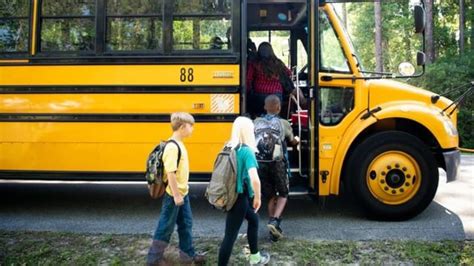$1,000 signing bonus for new school bus drivers in St. Johns County