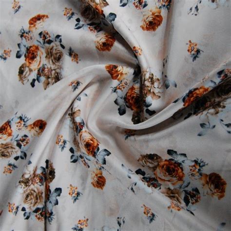 Top 10 Best Fabric for Summer Season Outfits – TradeUNO Fabrics