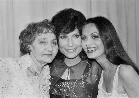 Loretta Lynn and Crystal Gayle with their Mama, Clara Webb Butcher ...