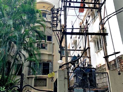 Bengaluru: Rain causes system error in Indiranagar’s Defence Colony