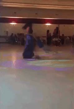 Dancing Fails 的图像结果