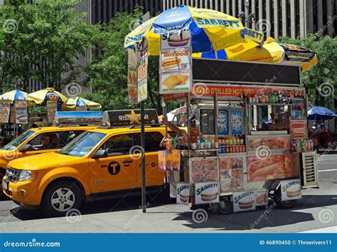 Hot Dog Cart in New York City Editorial Image - Image of street, yellow ...