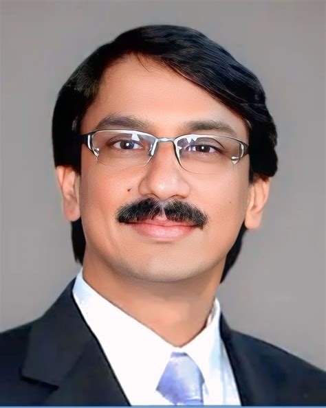 Dr. Moopen's Scholarship & Fellowship - 100% Tuition Fee Scholarships ...