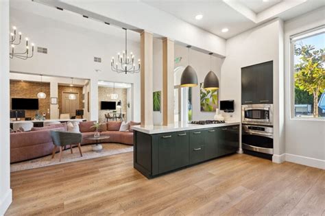 Venu at Galleria Roseville, CA | CorporateHousing