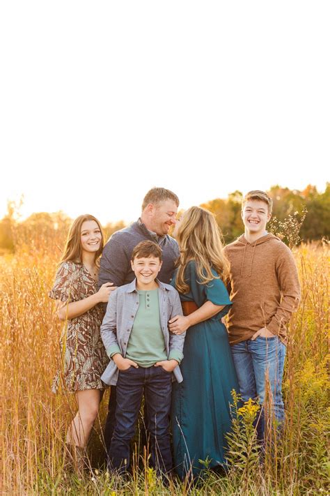 Small Family Fall Session | Bret and Brandie | Evansville Wedding ...