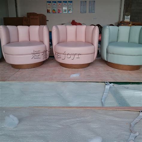 轻奢现代不锈钢单人沙发椅客厅设计师布艺手指椅创意花瓣休闲椅子