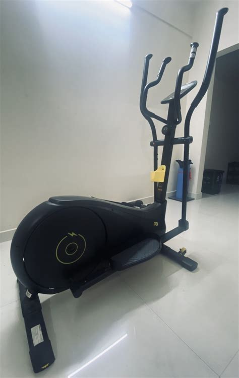 Domyos 520 Elliptical Machine - UsedGymTools