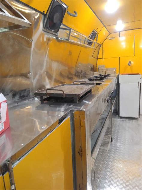 Food Truck Manufacturers in Delhi | Food Cart India | Vcrea8