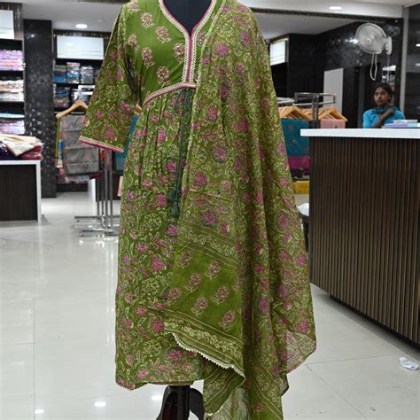 A Line alia cut design with straight kurta 3 piece set – Nidharshana Sarees