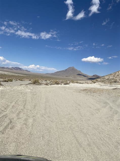 Winnemucca Lake East Shore Caves, Nevada : Off-Road Trail Map & Photos ...