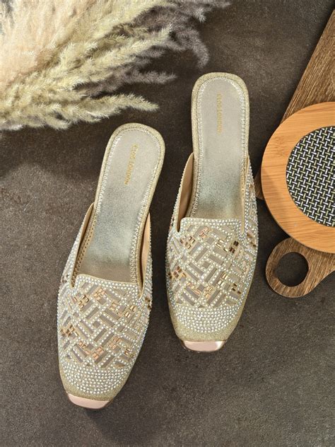 Buy Shoes Online for Men and Women | Online Shoes Store - CLOG LONDON
