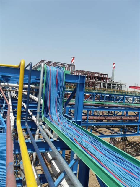 内蒙古乌海鸿达玻璃钢电缆桥架安装图_河北宁峰玻璃钢电缆桥架厂家