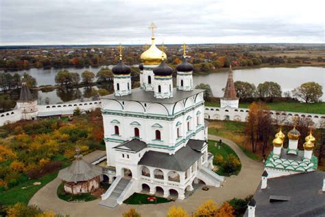 7 Best Castles In Moscow For Every Kind Of Traveler Around