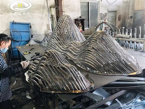 不锈钢魔方雕塑-佛山市众钰金属制品有限公司