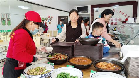 暖胃又暖心！上海这个社区食堂火了｜民生十为_腾讯新闻