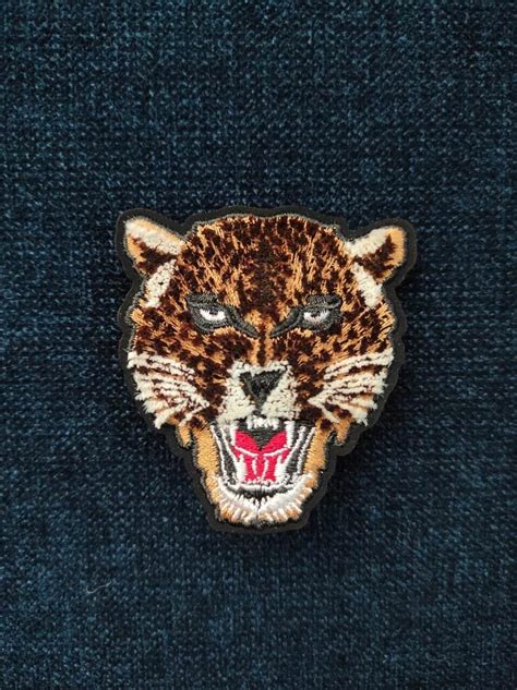 Rent Tiger Velcro Brooch – Bold & Luxurious
