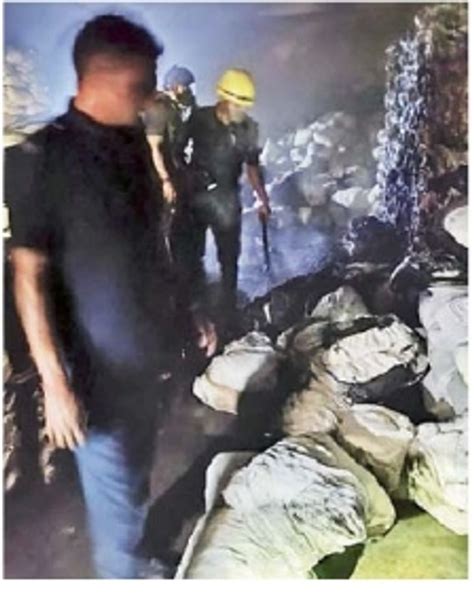 In Lasakana, fire on the third floor of a factory caused by a short ...