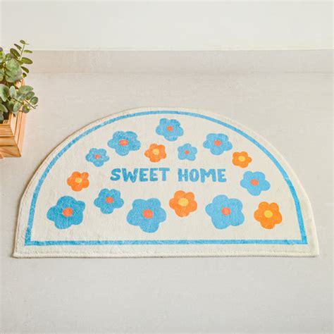 Small Flowers Semicircle Rug