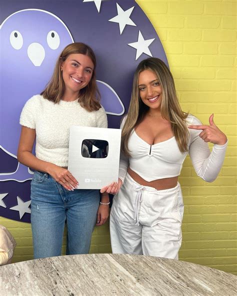 Congrats to Fran and Ria for reaching 100k subscribers on their YouTube channel : r/Barstoolboners2