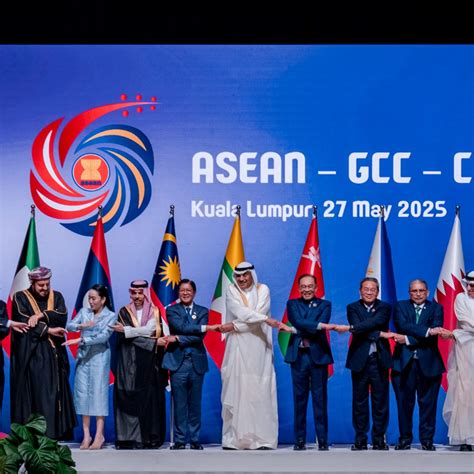 Spanish Muslim football star Lamine Yamal balances faith and fame ...