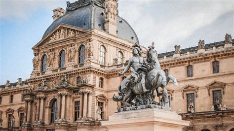 Enjoy this walk through French Royalty & Revolutions & explore Louvre Palace and Tuileries ...