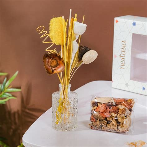 Vanilla Bouquet Reed Diffuser And Potpourri Gift Set Of 3