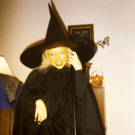 Melanie Marie - Camelot Theatre