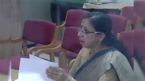 കസേരകളിക്ക് വിരാമം; ആശാദേവി കോഴിക്കോട്ടെ ഡി.എം.ഒ ആയി ചുമതലയേറ്റു ...