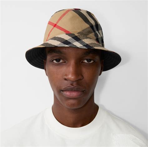 Reversible Cotton Blend Bucket Hat in Black - Men | Burberry® Official