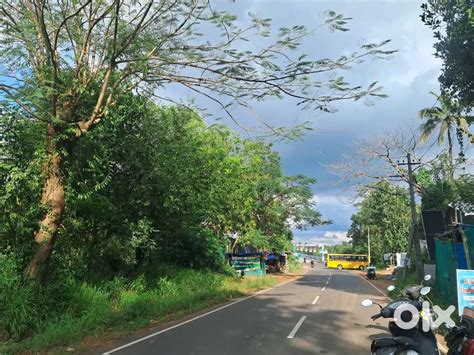 42 cent main road front land for sale i kanjoor Parappuram,perumbavoor ...