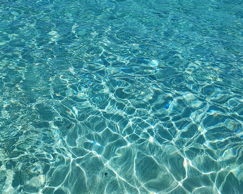 Download wallpaper 1280x1024 water, ripples, glare, blue, background ...