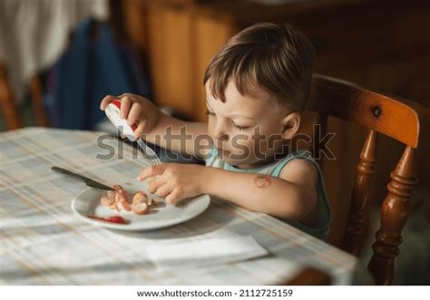 Kid Disappoited by Food Clip 的图像结果