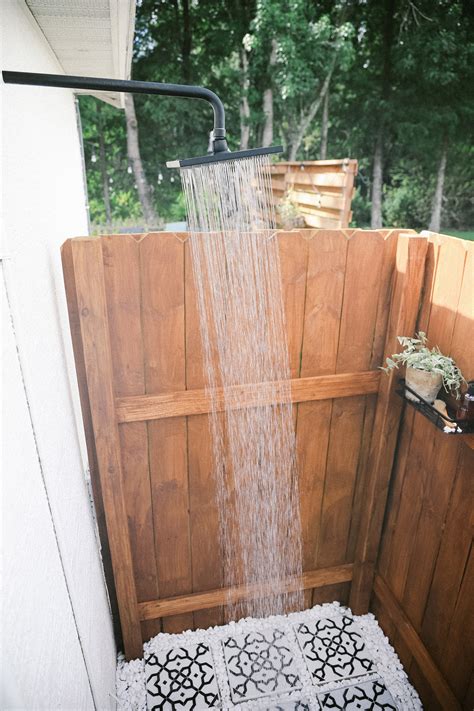 DIY Outdoor Shower | Florida DIY blog | Fresh Mommy Blog