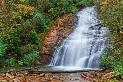7 Waterfalls in Helen, GA, for a Beautiful Daytrip